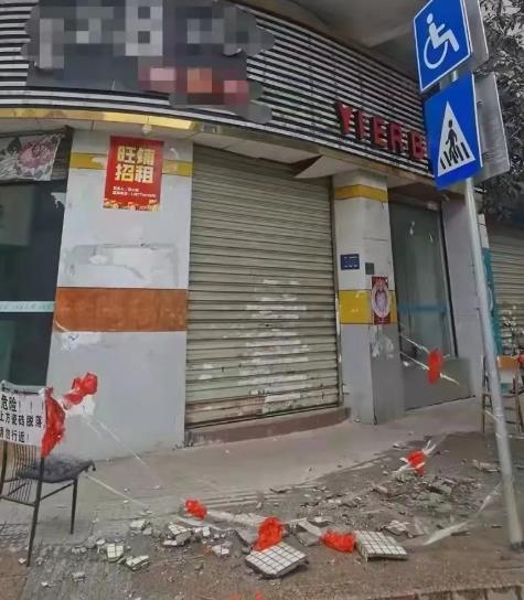�U(xi��n)�������≦�߿Չ��ɴu��·�ˇ����ˣ�